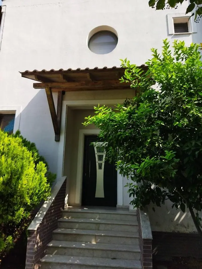 Villajuliana Stavros  0*, Stavros (Thessaloniki) Greece